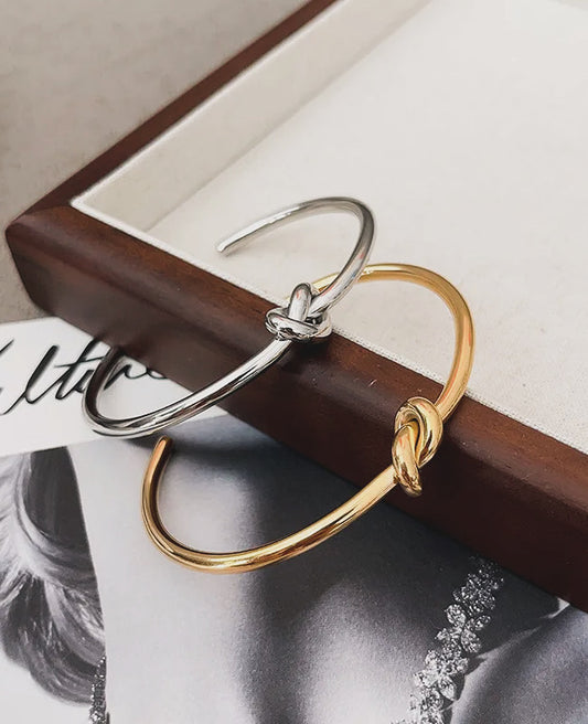 Nudo brazalete